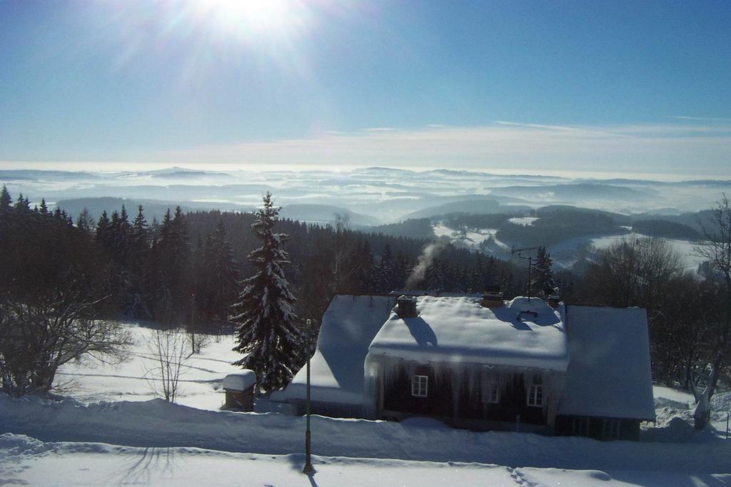Horská Chata Hříbek Benecko Esterno foto